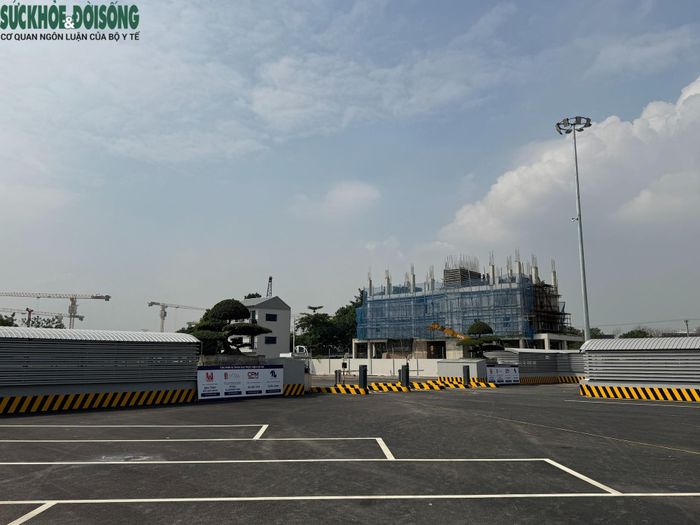 Trước đó, tại lễ khai trương, đại diện Sở Xây dựng Hà Nội nhấn mạnh yêu cầu tổ chức hoạt động của bến xe Yên Sở bảo đảm an toàn, ổn định, thuận tiện cho hành khách và hiệu quả đối với doanh nghiệp vận tải.