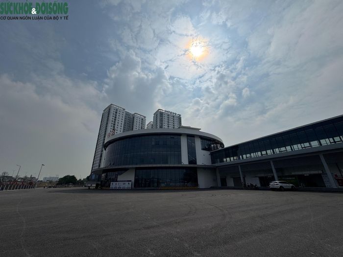 Bến xe Yên Sở được kỳ vọng góp phần bổ sung đầu mối vận tải hành khách liên tỉnh cho Hà Nội. Việc tổ chức hoạt động thực tế của bến cần được theo dõi trên cơ sở thông tin từ đơn vị quản lý và các cơ quan chức năng.