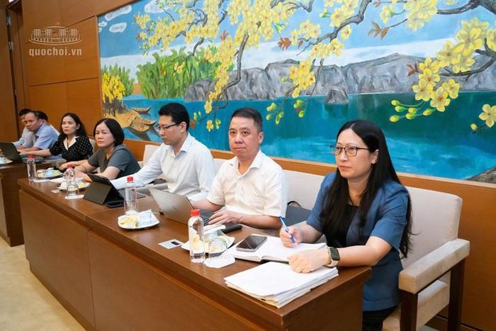 Đại biểu tham gia cuộc họp. Ảnh: Media Quốc hội