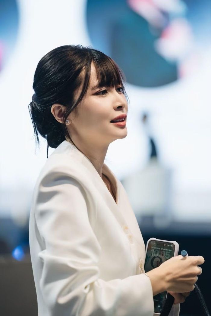 Chị Trần Bảo Trang, Head of MMusic.