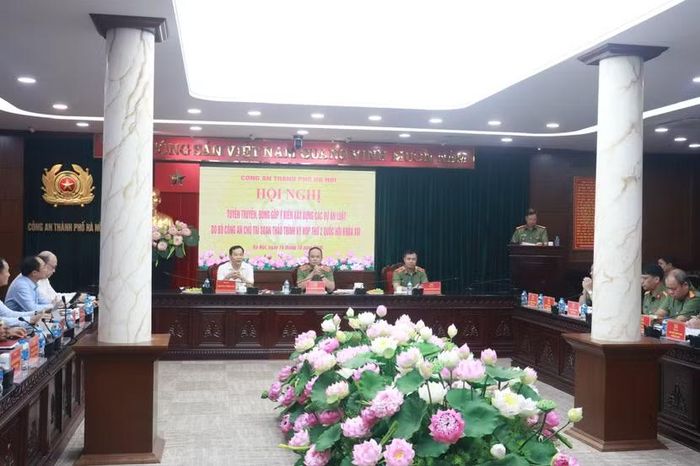Toàn cảnh Hội nghị tuyên truyền, đóng góp ý kiến xây dựng các dự án Luật do Bộ Công an chủ trì soạn thảo trình Kỳ họp thứ 2, Quốc hội khóa XVI