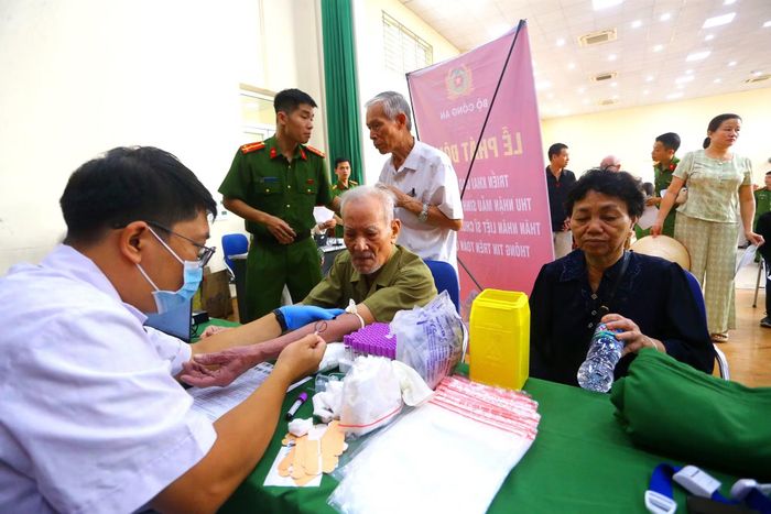Hành trình tìm lại tên Anh, dù gian nan vất vả, đang dần được rút ngắn nhờ sự chung sức của công nghệ, giúp mang lại niềm an ủi và sự yên lòng cho hàng ngàn gia đình