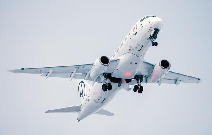 Mục tiêu của công việc là đáp ứng nhu cầu của các hãng hàng không liên quan đến tiếp tục vận hành loại máy bay nói trên", ông Vladimir Lavrov - Kỹ sư trưởng thiết kế chương trình SSJ cho biết.