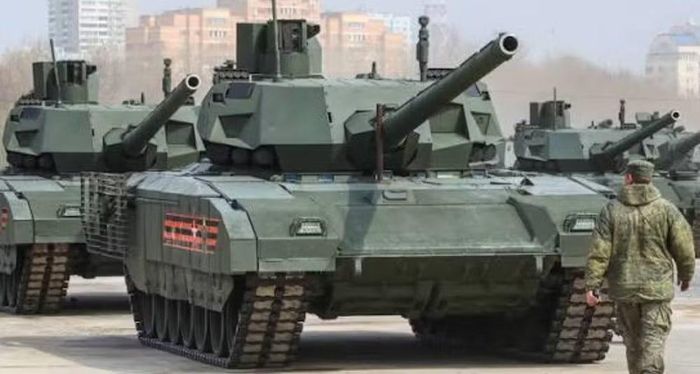 Với T-14 Armata, hệ thống động lực có nhiệm vụ đưa một thiết kế nặng hàng chục tấn cùng nhiều thiết bị điện tử phức tạp vào trạng thái sẵn sàng chiến đấu.