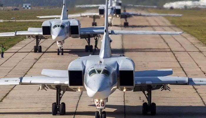 Vì vậy, NATO phải theo dõi không chỉ bản thân máy bay mà cả các căn cứ và tuyến hoạt động của chúng.