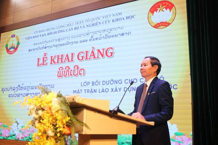 TS Nguyễn Khắc Toàn – Viện trưởng Viện Đào tạo, bồi dưỡng cán bộ và nghiên cứu khoa học phát biểu tại buổi lễ.