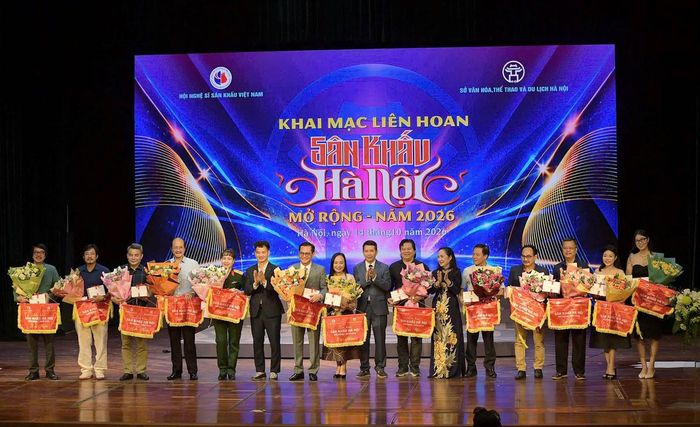Liên hoan năm nay quy tụ 15 đơn vị nghệ thuật với 15 vở diễn thuộc các loại hình: Tuồng, Chèo, Cải lương, Kịch nói, Xiếc và Kịch hát dân ca Nghệ Tĩnh, đến từ các đơn vị nghệ thuật Trung ương, Hà Nội, Thành phố Hồ Chí Minh, Thái Nguyên và Hà Tĩnh. Các tác phẩm tham dự Liên hoan có chủ đề, tư tưởng và nội dung phản ánh sinh động đời sống xã hội, đất nước và con người Việt Nam.