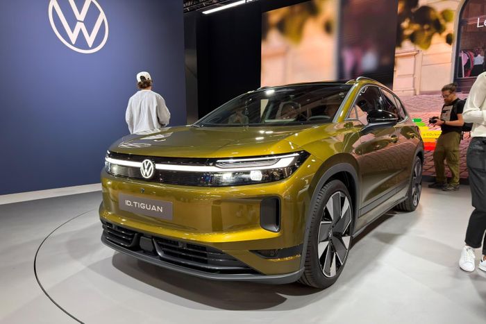 CEO Oliver Blume cho biết Volkswagen hiện chưa thấy cần thiết phải thành lập liên doanh khi đã có sự chuẩn bị tốt nhờ những cơ hội phát triển và kinh nghiệm tích lũy tại Trung Quốc trong những năm qua.