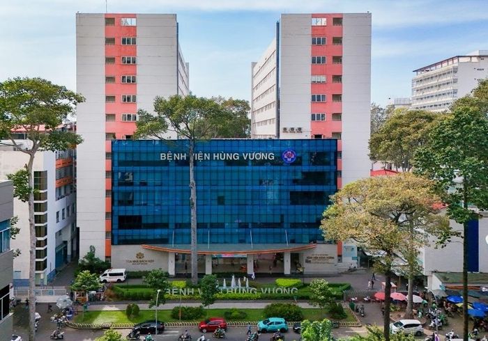  Bệnh viện Hùng Vương nằm trong danh sách 50 doanh nghiệp, tổ chức được trao Giải thưởng Thương hiệu Vàng TP.HCM lần thứ 6. Ảnh: Lương Thần. 