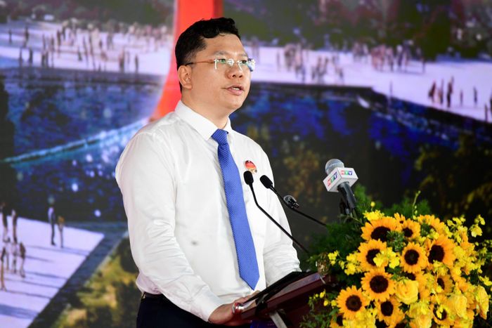  Phó chủ tịch UBND TP.HCM Hoàng Nguyên Dinh.