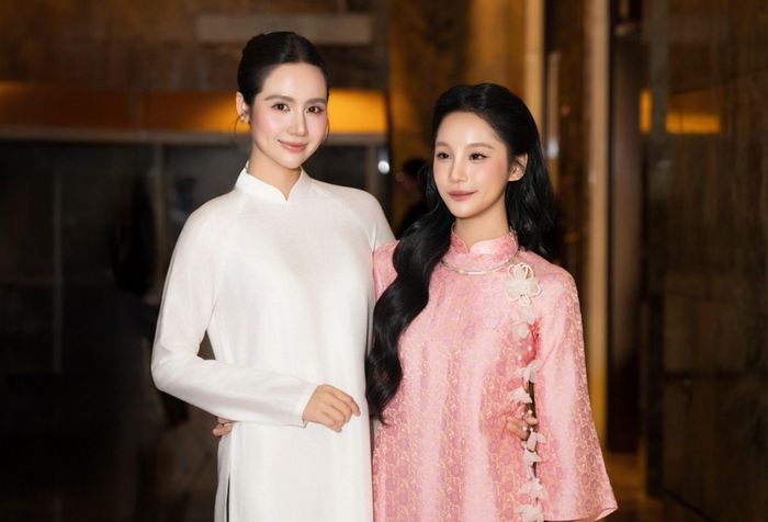  Bên cạnh đó, cũng có ý kiến cho rằng Huyền Lizzie và Thu Hà Ceri không phù hợp để vào vai mẹ con bởi ngoài đời cả 2 chỉ cách nhau 12 tuổi. Huyền Lizzie được nhận xét quá trẻ để vào vai mẹ của Thu Hà. Dù nữ diễn viên được tạo hình quê mùa, khắc khổ với vết bớt lớn trên gương mặt nhưng không ít khán giả vẫn không hài lòng khi xem phim. Hai diễn viên thừa nhận ban đầu họ lo lắng không biết có thể kết hợp với nhau hay không. Đặc biệt, Thu Hà Ceri bày tỏ trong lần đầu gặp đàn chị, cô thấy Huyền Lizzie quá trẻ trung. Do đó, 2 diễn viên bối rối khi vào vai mẹ con. Tuy nhiên, trong những cảnh quay thử đầu tiên, họ nhanh chóng bắt nhịp được với nhau và diễn xuất ăn ý. Nhờ đó, quá trình quay sau đó không gặp khó khăn. 