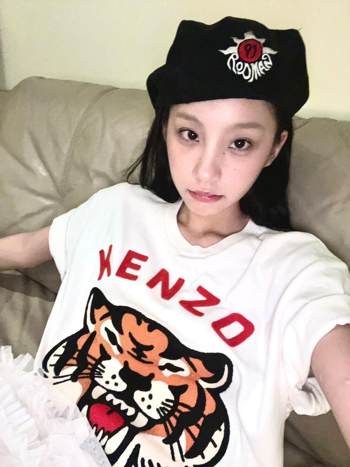 Thu Hà Ceri sinh năm 2002 tại Lạng Sơn. Cô tham gia các phim Thương ngày nắng về 2, Món quà của cha, Lật mặt 7: Một điều ước, Móng vuốt và đặc biệt được chú ý qua bộ phim Đi giữa trời rực rỡ. Ngoài ra, cô còn góp mặt trong MV Sau lưng anh có ai kìa (của Thiều Bảo Trâm) hay Chịu cách mình nói thua. 