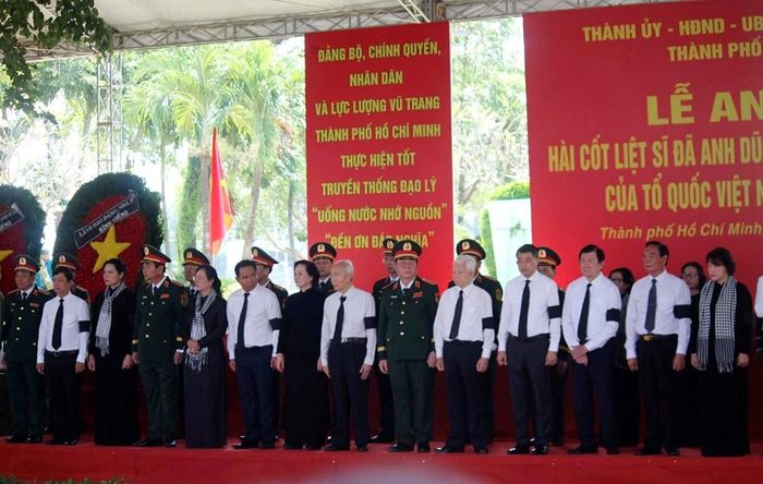 Các đồng chí Lãnh đạo, nguyên Lãnh đạo Đảng và Nhà nước tại Lễ an táng