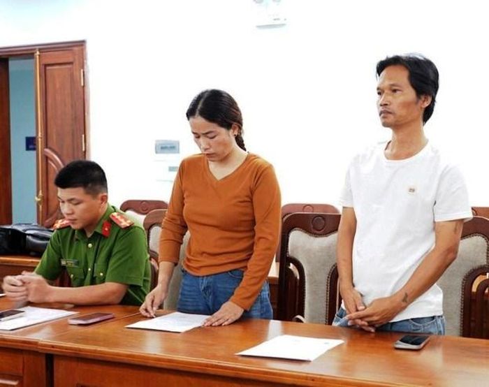 Đỗ Thành Tín và Dương Thị Phượng tại cơ quan công an. Ảnh: Công an tỉnh Quảng Ngãi