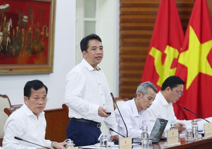 Phó Chủ tịch UBND TP. Huế Trần Hữu Thùy Giang đã báo cáo các nội dung do thành phố chủ trì trong Kế hoạch hành động