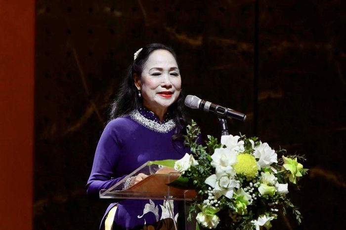 NSND Trịnh Thuý Mùi phát biểu