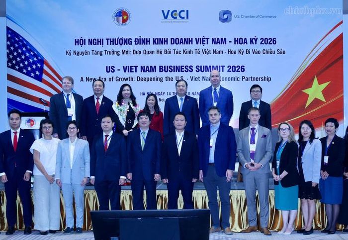 Phó Thủ tướng Thường trực Chính phủ Phạm Gia Túc cùng các đại biểu tại Hội nghị - Ảnh: chinhphu.vn/Phương Nguyên