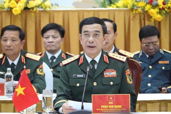 Đại tướng Phan Văn Giang, Ủy viên Bộ Chính trị, Phó Thủ tướng Chính phủ, Bộ trưởng Bộ Quốc phòng Việt Nam phát biểu tại Cuộc họp - Ảnh: chinhphu.vn/Diệu Anh