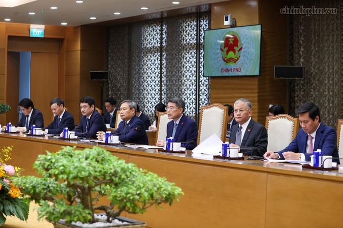 Thủ tướng đề nghị ngài Thủ hiến chỉ đạo tăng cường hợp tác thực chất giữa Hamburg với các địa phương Việt Nam - Ảnh: chinhphu.vn/Nhật Bắc
