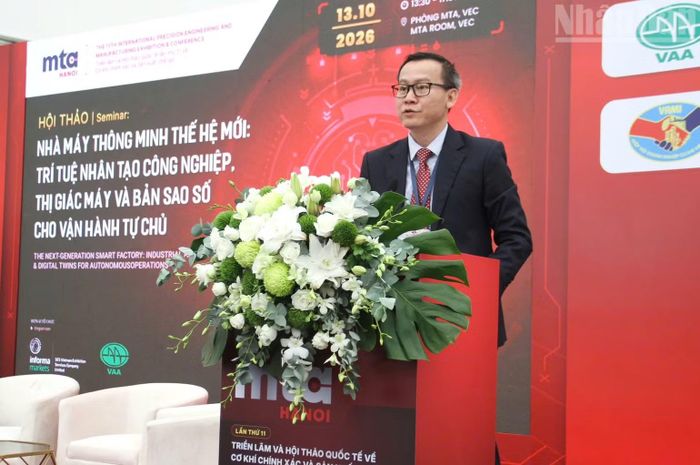 Ông Đỗ Nguyên Hưng, Tổng Thư ký Hội Tự động hóa Việt Nam (VAA), phát biểu tại hội thảo "Nhà máy thông minh thế hệ mới" trong khuôn khổ MTA Hanoi 2026. (Ảnh: Bảo Ngân)