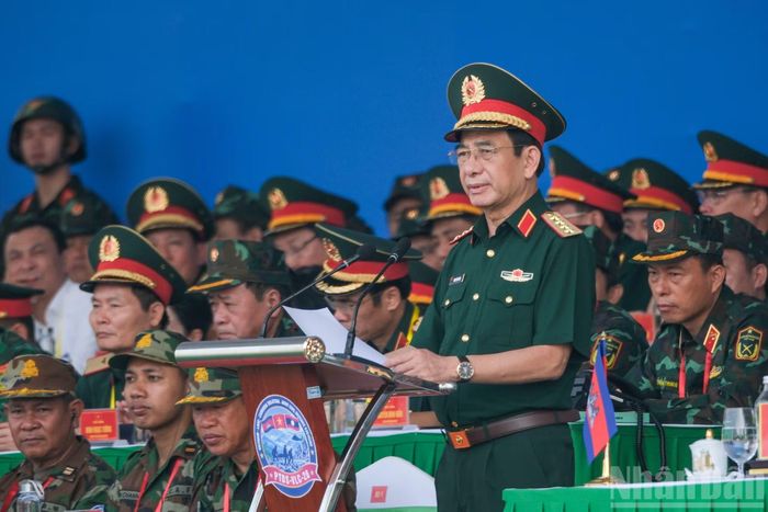 Đại tướng Phan Văn Giang phát biểu chỉ đạo và khai mạc Diễn tập chung về phòng thủ dân sự giữa Quân đội ba nước Việt Nam-Lào-Campuchia năm 2026. (Ảnh: THẾ ĐẠI)