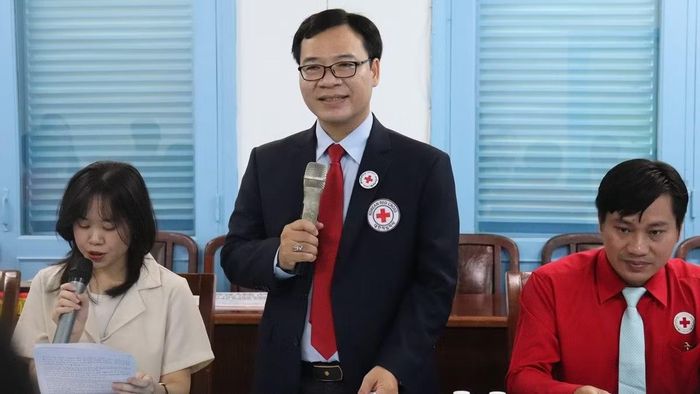 Ông Nguyễn Minh Nhựt, Chủ tịch Hội Chữ thập đỏ Thành phố Hồ Chí Minh phát biểu tại buổi làm việc với đoàn đại biểu Hội Chữ thập đỏ thành phố Incheon (Hàn Quốc). (Ảnh: NG.THANH)