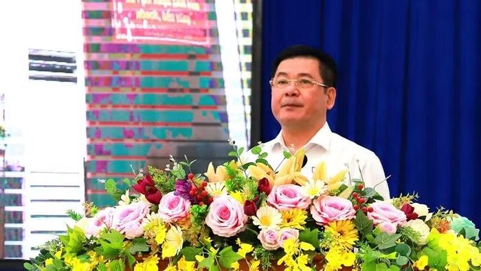 Phó Chủ tịch Quốc hội Nguyễn Hồng Diên phát biểu tại hội nghị. (Ảnh: HOÀNG QUI)