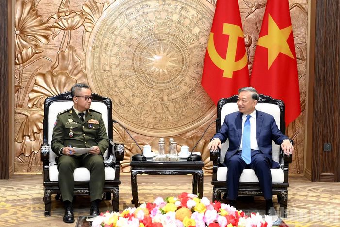 Tổng Bí thư, Chủ tịch nước Tô Lâm tiếp Đại tướng Tea Seiha, Phó Thủ tướng, Bộ trưởng Quốc phòng Vương quốc Campuchia.