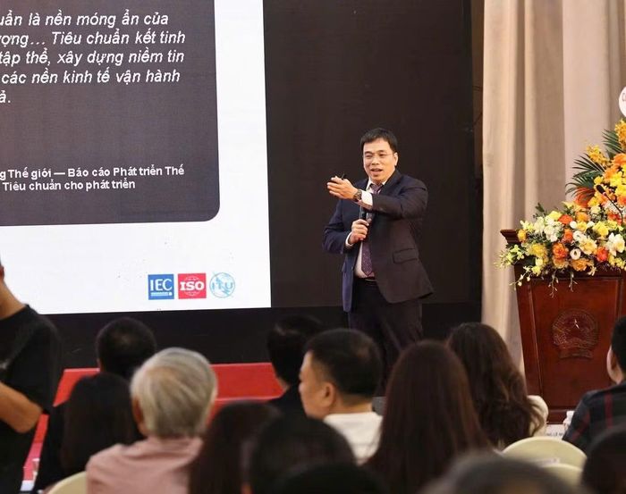 Chủ tịch Ủy ban Tiêu chuẩn Đo lường Chất lượng Quốc gia Nguyễn Nam Hải chia sẻ tại lễ kỷ niệm. (Ảnh: HÀ LINH)
