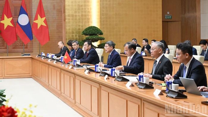  Thủ tướng Lê Minh Hưng và lãnh đạo một số, bộ ngành Việt Nam tham dự buổi tiếp. (Ảnh: TRẦN HẢI) 