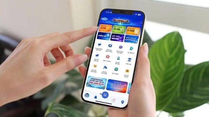 Nền tảng số Hue-S - kênh kết nối trực tiếp giữa chính quyền với người dân, doanh nghiệp. (Ảnh: CVT)