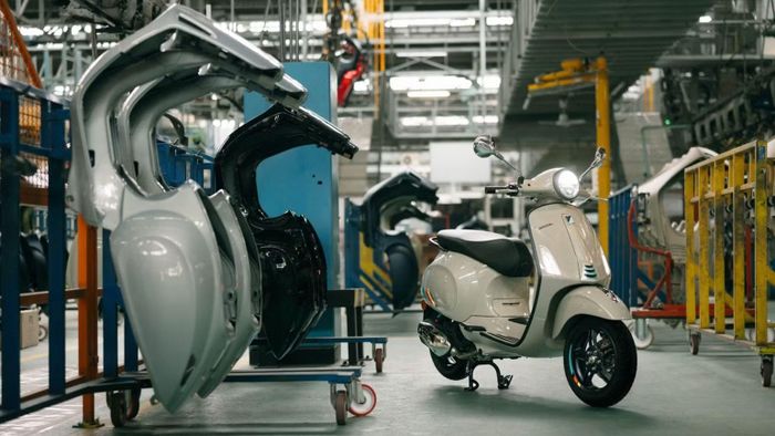 Vespa Primavera với thiết kế thân xe bằng thép nguyên khối, tạo dấu ấn nhận diện đặc trưng của thương hiệu. (Ảnh: Piaggio Việt Nam)
