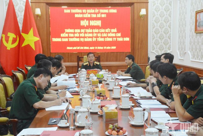 Quang cảnh Hội nghị thông qua dự thảo báo cáo kết quả kiểm tra đối với Đảng ủy và các đồng chí trong Ban Thường vụ Đảng ủy Tổng công ty Thái Sơn. 