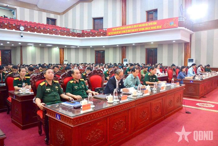 Các đại biểu dự hội nghị.