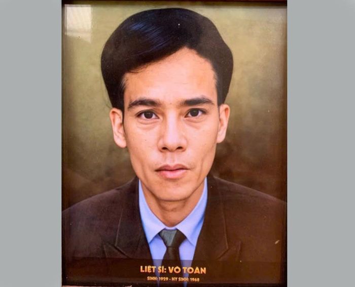 Di ảnh liệt sĩ Võ Toàn, chồng của Bà mẹ Việt Nam anh hùng Lê Thị Sô. Ảnh đã qua phục chế