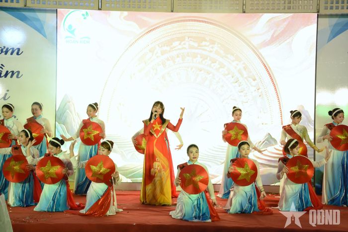 Những tiết mục đặc sắc, lôi cuốn tranh tài trong Cuộc thi “Giai điệu Hoàn Kiếm - Sắc màu tuổi trẻ”. 