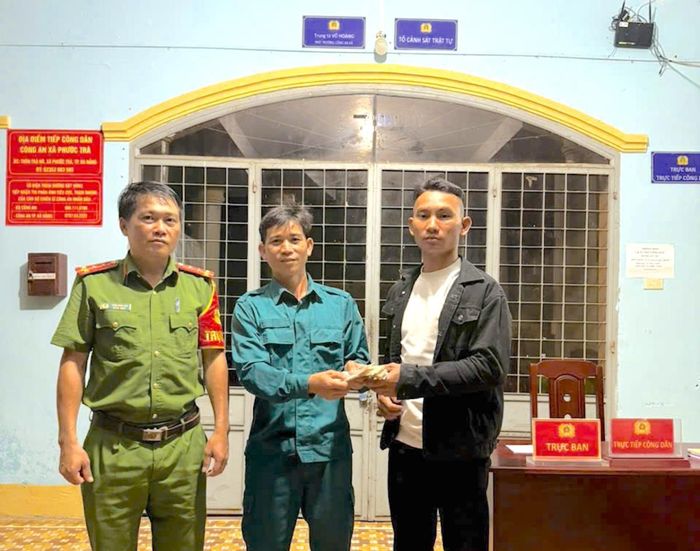Với sự hỗ trợ của Công an xã Phước Trà, anh Dây đã nhận lại tài sản từ anh Tôm.