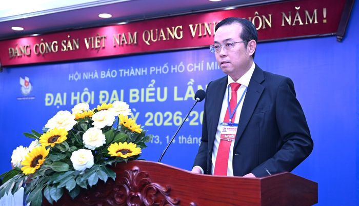  Đồng chí Lê Văn Minh, Tổng Giám đốc Báo và Phát thanh, Truyền hình TPHCM trình bày phương hướng, nhiệm vụ nhiệm kỳ 2026-2031. Ảnh: VĂN MINH 