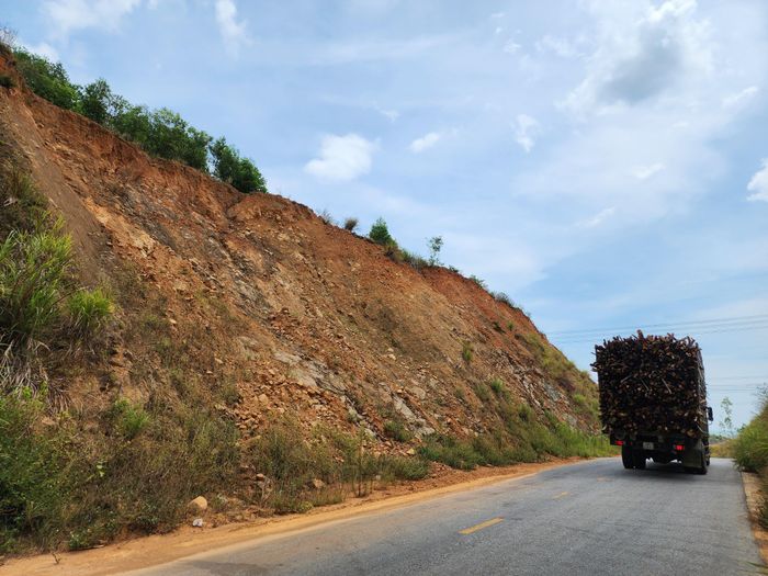  Điểm có nguy cơ sạt lở trên sườn núi Chòi 