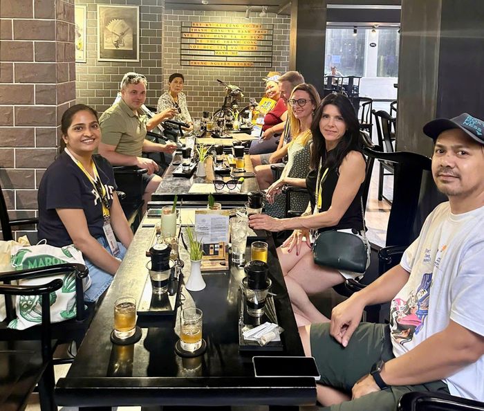  Khách quốc tế tham quan tại TPHCM. Chương trình do Lữ hành Saigontourist thực hiện. Ảnh: HÂN GIA 