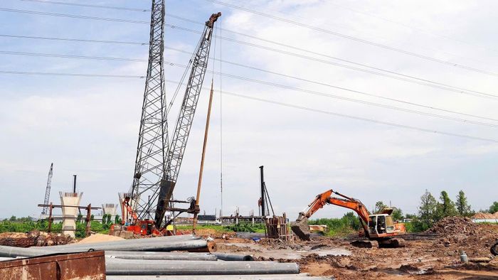  Công trường thi công cầu vượt Võ Văn Kiệt 