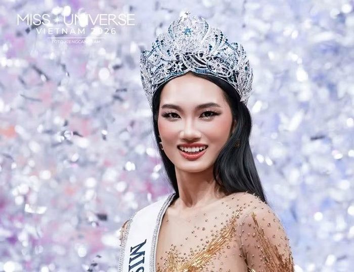 Hoa hậu Quỳnh Anh rạng rỡ trong khoảnh khắc đăng quang Miss Universe Vietnam 2026 cách đây không lâu.