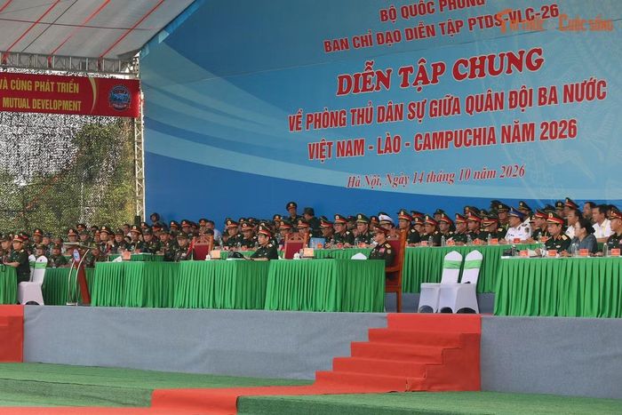 Sáng 14/10, tại Lữ đoàn 249, Binh chủng Công binh, Bộ Quốc phòng Việt Nam tổ chức diễn tập chung về phòng thủ dân sự giữa quân đội ba nước Việt Nam - Lào - Campuchia năm 2026.