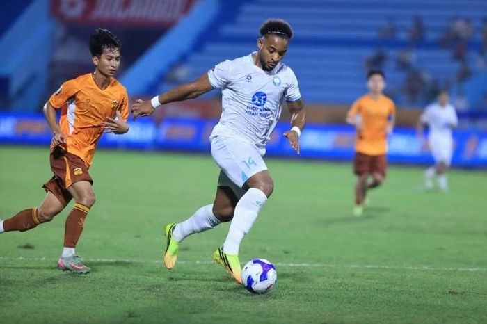 Nếu quá trình hồi phục tiến triển thuận lợi, Xuân Son có thể trở lại đội tuyển Việt Nam trong đợt FIFA Days tháng 11/2026.