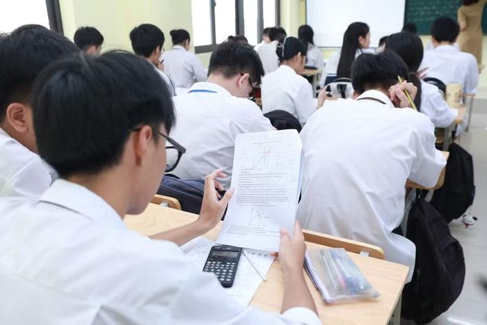 Việc triển khai chương trình giáo dục liên kết tại các trường cần được công khai và trên cơ sở tự nguyện của học sinh. Ảnh minh họa: Đình Tuệ.