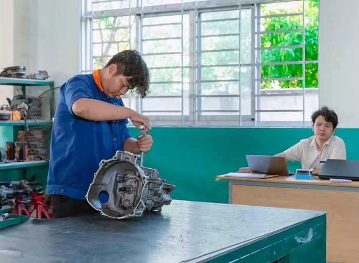 Sinh viên trường nghề cũng nằm trong diện hỗ trợ học phí theo dự kiến của UBND TPHCM. Ảnh: NTCC.