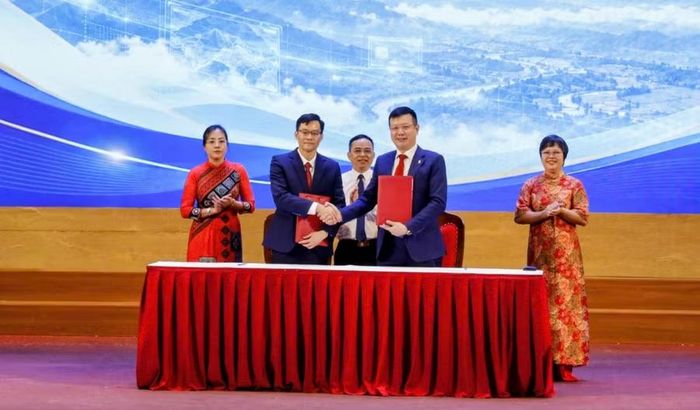  Sở Khoa học và Công nghệ ký kết biên bản ghi nhớ với Viện nghiên cứu công nghệ không gian và dưới nước Đại học Bách khoa Hà Nội. 