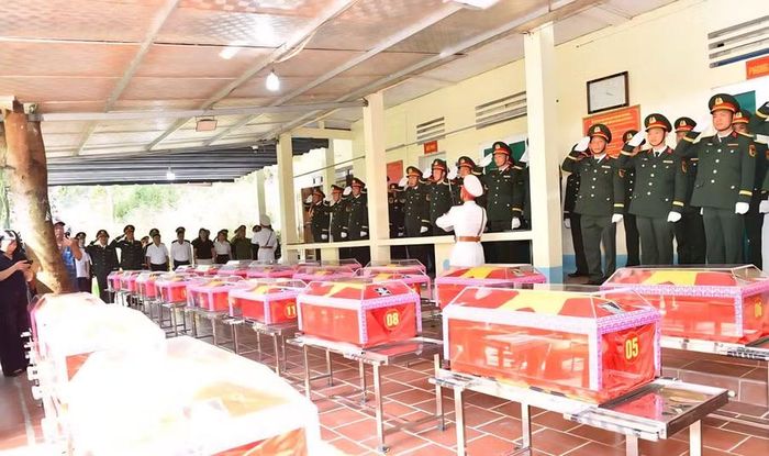 93 hài cốt liệt sĩ được đưa về Nghĩa trang Liệt sĩ Quốc gia Vị Xuyên. (Ảnh: Thanh Phúc)