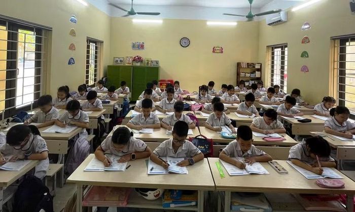 Học sinh Trường Tiểu học Trần Phú (Hạc Thành, Thanh Hóa) trong giờ học. Ảnh: NTCC