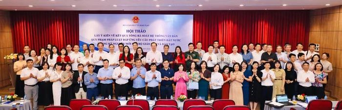 Các đại biểu tham gia hội thảo.